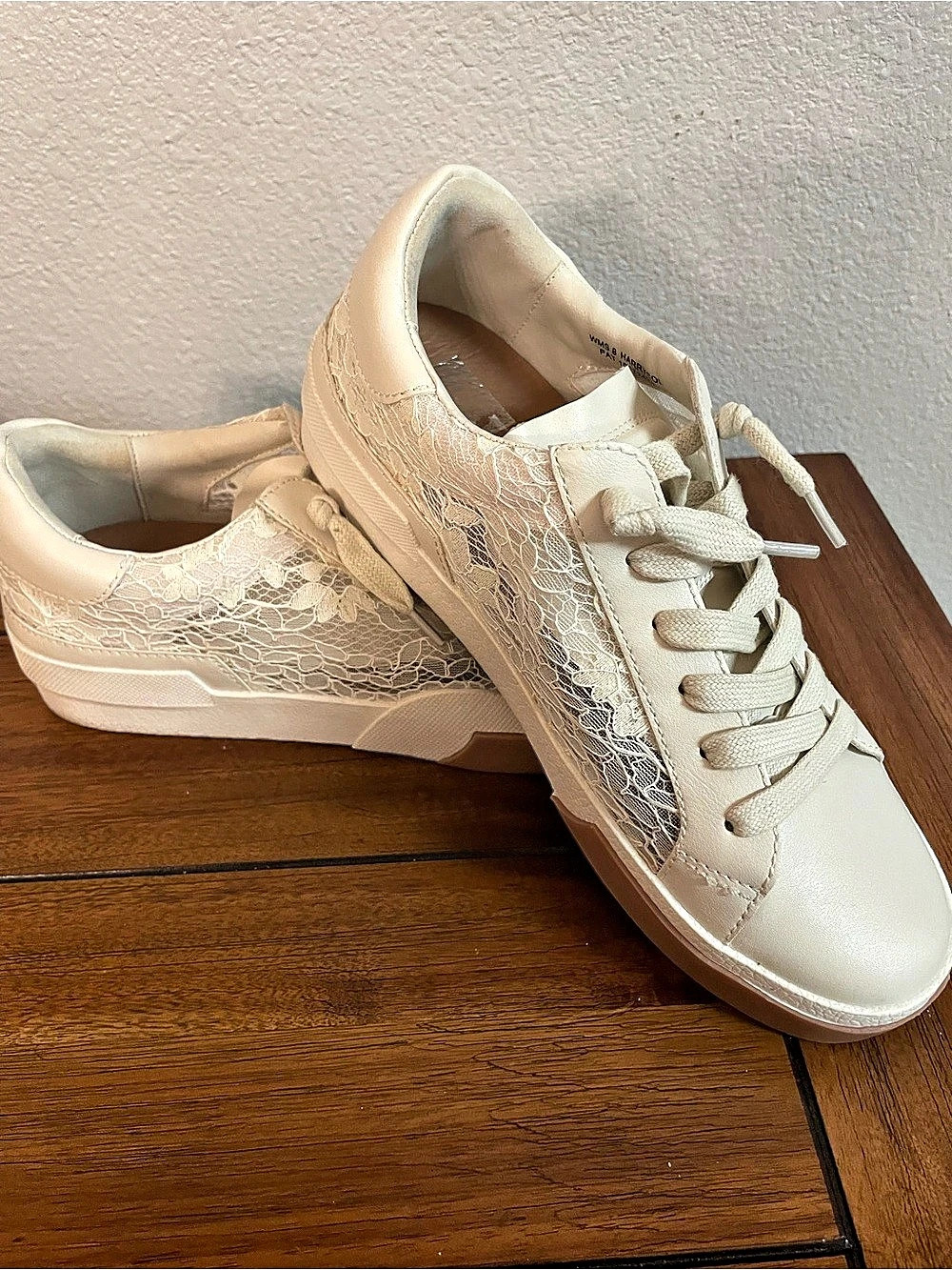 Dolce Vita  Lace-Up Sneakers in Cream Like New